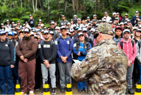 CEAB oferece treinamento com práticas de sobrevivência em selva.