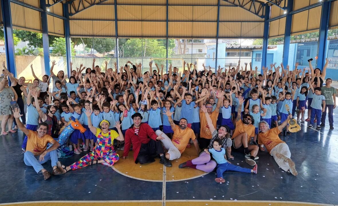 Ao completar 10 anos, o projeto levou oficinas e um espetáculo interativo às unidades de ensino.
